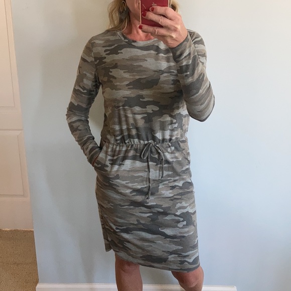 Camo Long Sleeve Dress - Picture 2 of 12